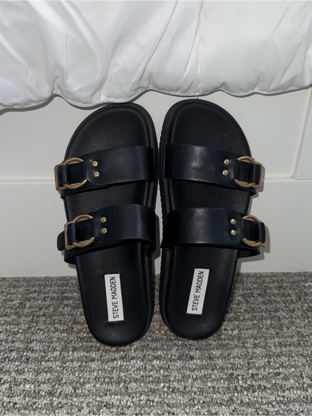 Steve Madden Hanni black sandal size 8.5 M
